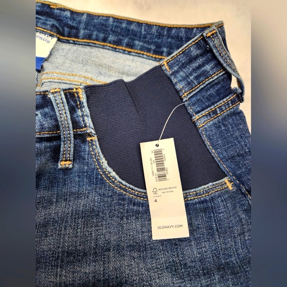 NWT Old Navy Maternity Jeans - Picture 4 of 6